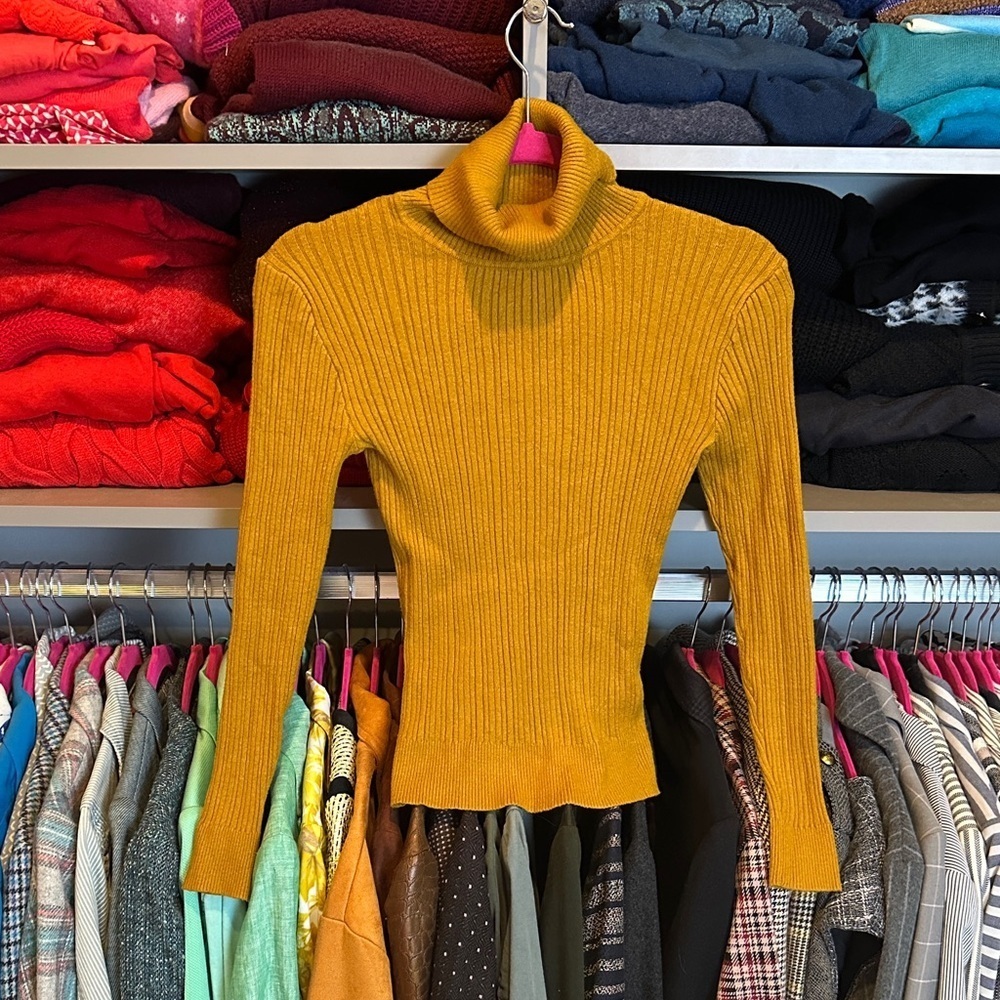 Primark mustard long sleeve turtleneck ribbed lightweight sweater size S